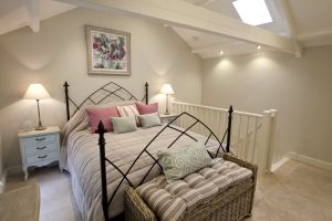 Christina Warwick coach house 18 sm.jpg
